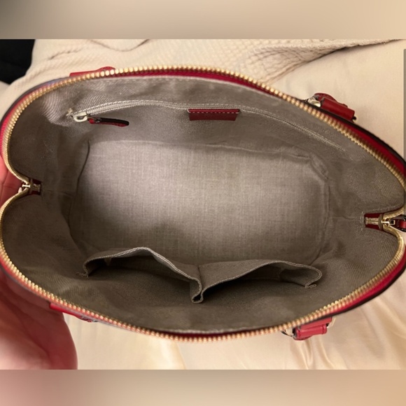 Gucci Microguccissima Crossbody Dome - Picture 2 of 3